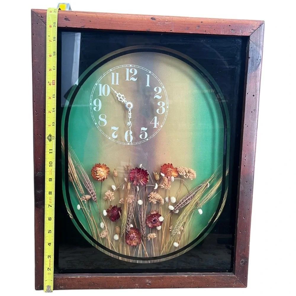 Vintage 1970's Shadow Box Clock W/ Dried Flowers Wood Frame Glass 21”x17” Tested